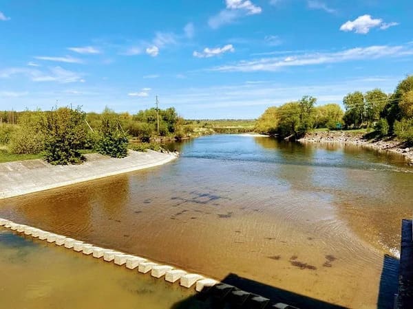 Де знаходиться Хрінницьке водосховище?