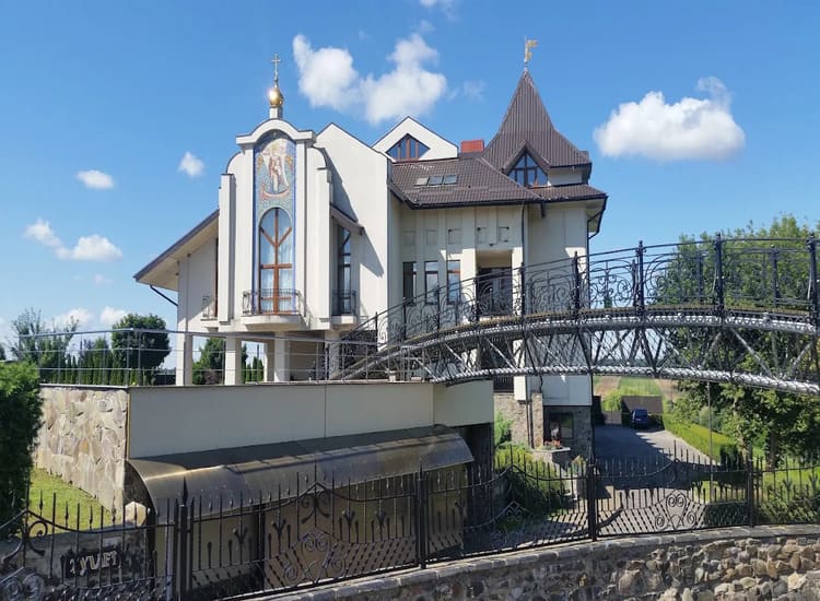 Зимненский Свято-Успенский монастырь на Волыни