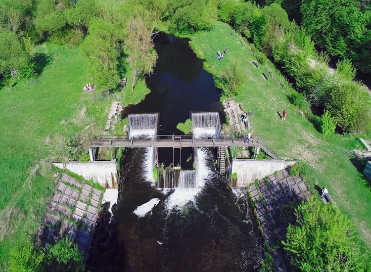 Курортна зона та джерела «Збручанської» води