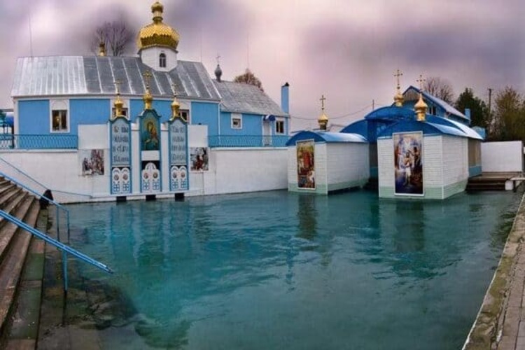 Источник Святой Анны (село Онишковцы)