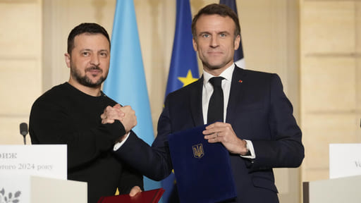 Підписання угоди між президентом України Володимиром Зеленським та Еммануелем Макроном.
