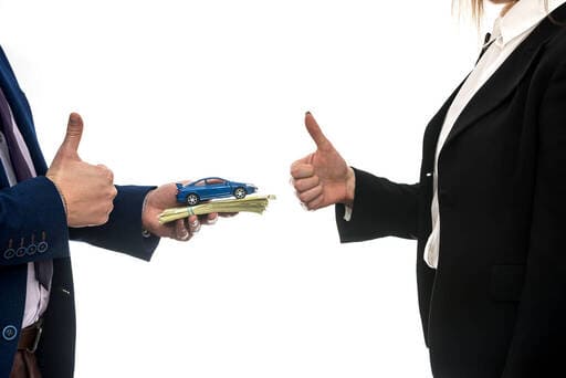 Продаж автомобіля, корисні поради та, як вигідно продати авто.