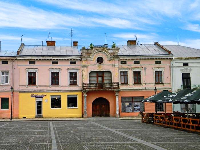 Жовква куди піти