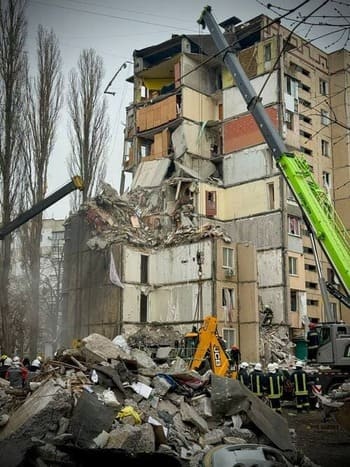 Удар Шахеда по будидку в Одесі: що відомо з місця влучання.