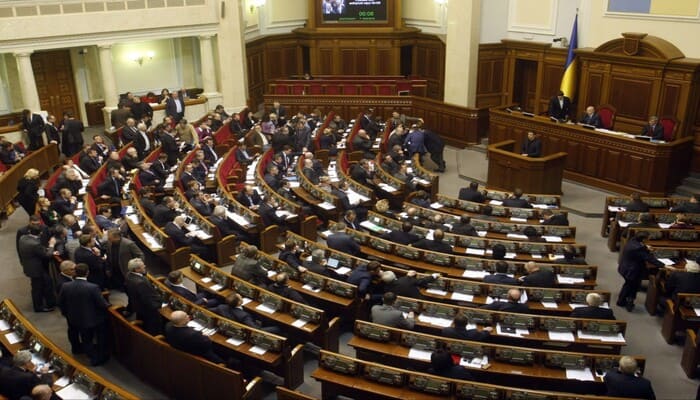Верховна Рада підтримала відміну переходу ні літній та зимовий час.