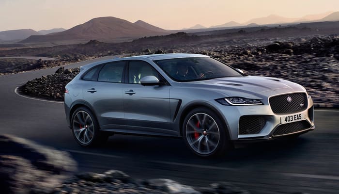 Jaguar F-Pace SVR – лучшие кроссоверы и внедорожники.