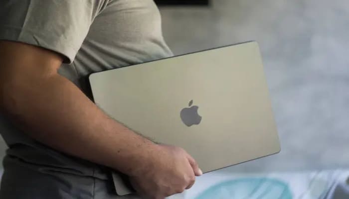 Насколько прочные  MacBook