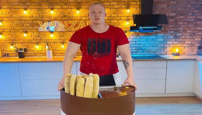 кар’єра Vanzei