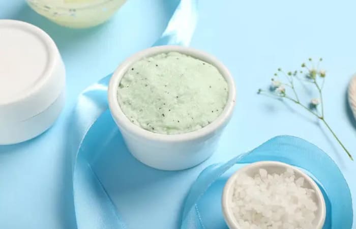 Кокосово-соляний скраб для обличчя як зробити